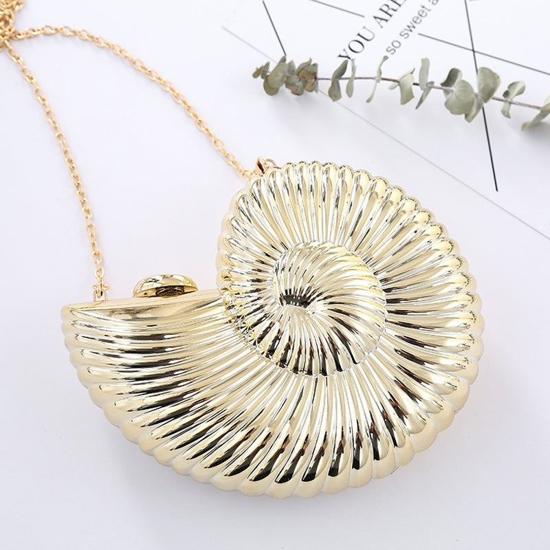 Chelsie Conch Shell Clutch Purse
