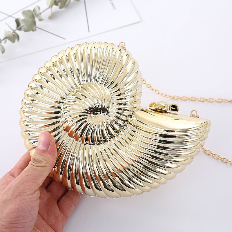 Chelsie Conch Shell Clutch Purse
